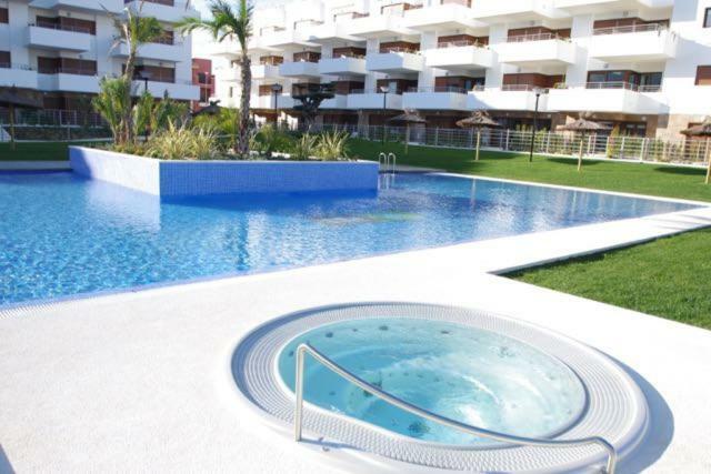 Oriuelha Costa Terrazas De Campoamor Dehesa de Campoamor  Exterior foto
